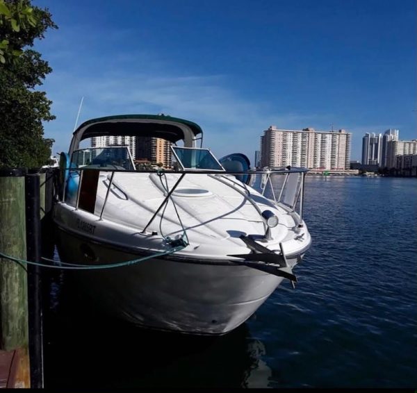 Miami yacht rental 35' Maxum 3500